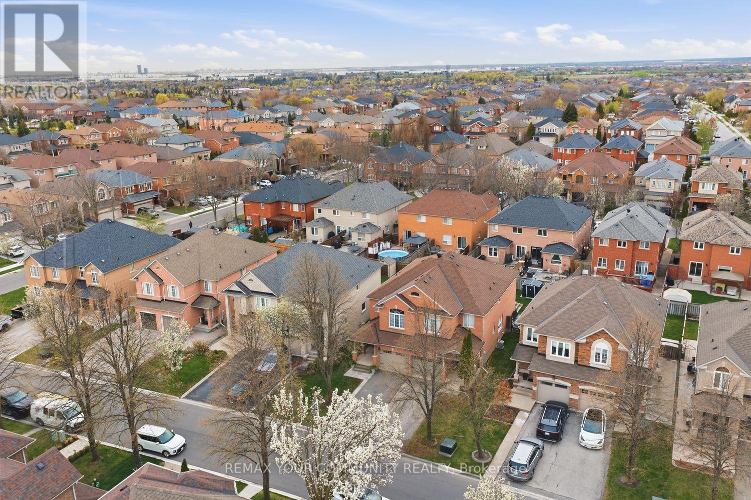 18 La Neve Avenue, Vaughan, Ontario  L4H 1N9 - Photo 46 - N13102714