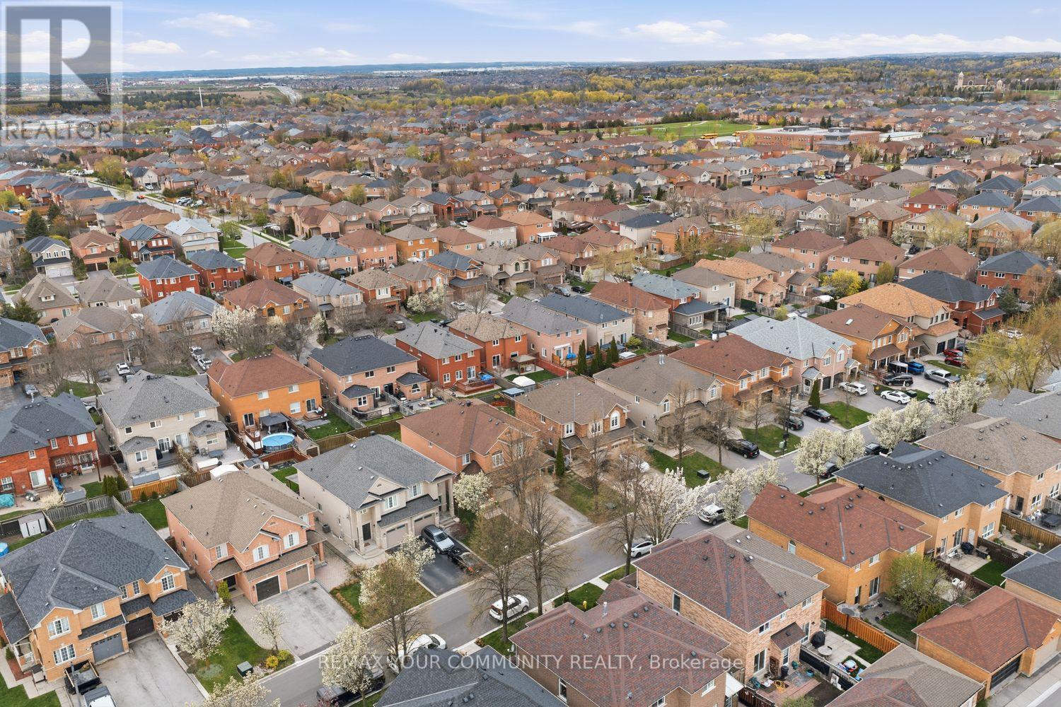 18 La Neve Avenue, Vaughan, Ontario  L4H 1N9 - Photo 47 - N13102714