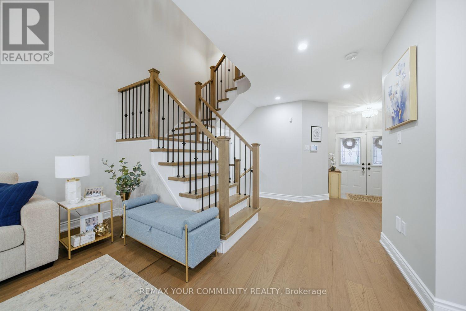 18 La Neve Avenue, Vaughan, Ontario  L4H 1N9 - Photo 7 - N13102714