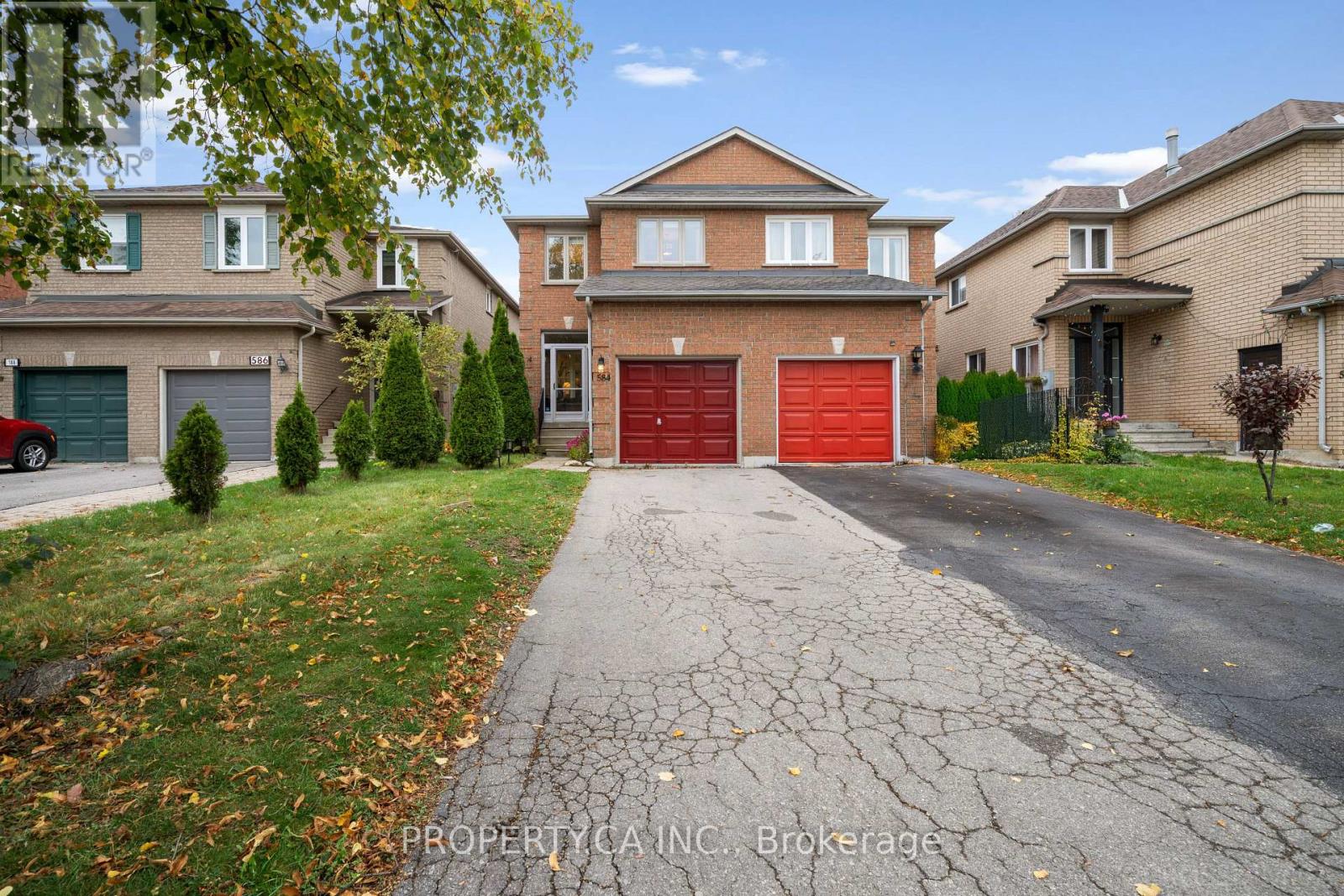 584 Willowick Drive, Newmarket, Ontario  L3X 2A9 - Photo 3 - N13102724