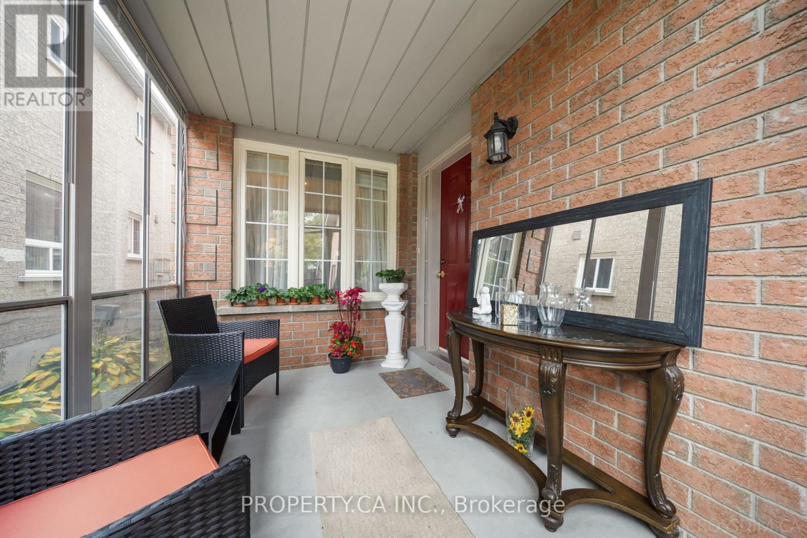 584 Willowick Drive, Newmarket, Ontario  L3X 2A9 - Photo 7 - N13102724