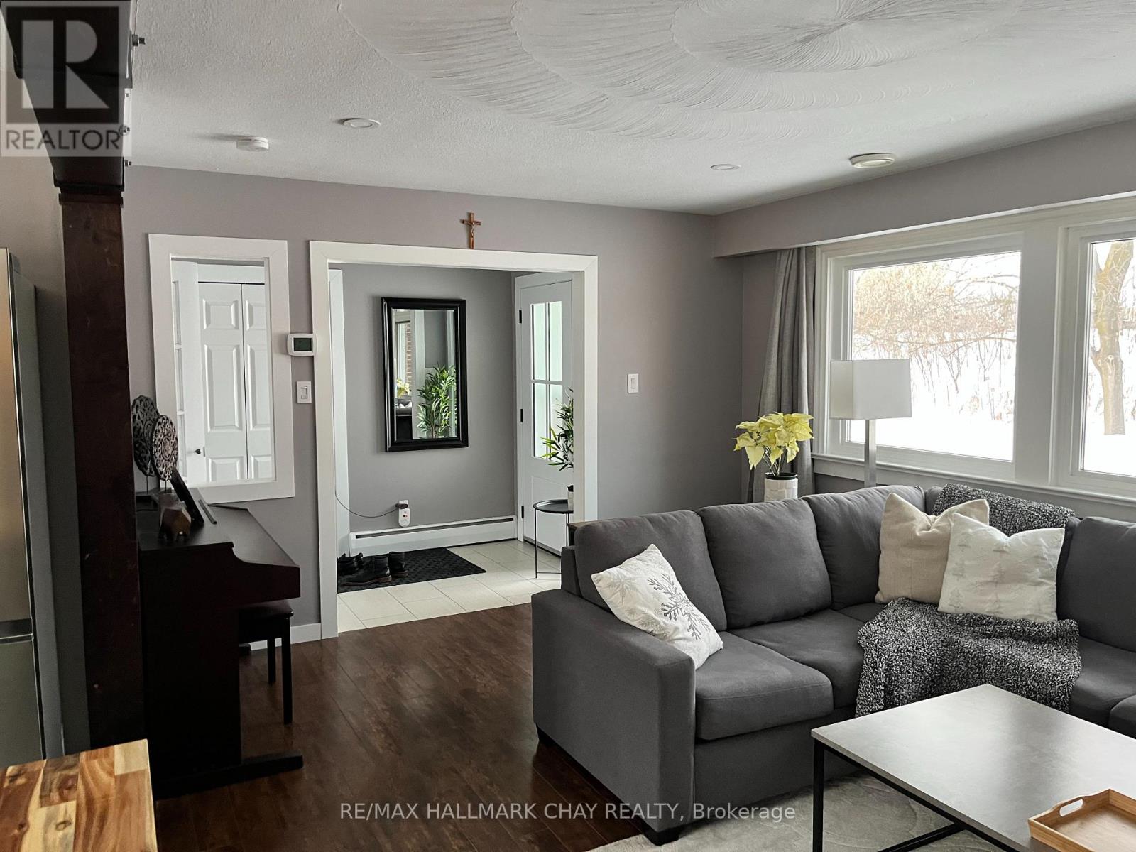 595 Big Bay Point Road E, Barrie (Bayshore), Ontario  L4N 3Z9 - Photo 6 - S13102468