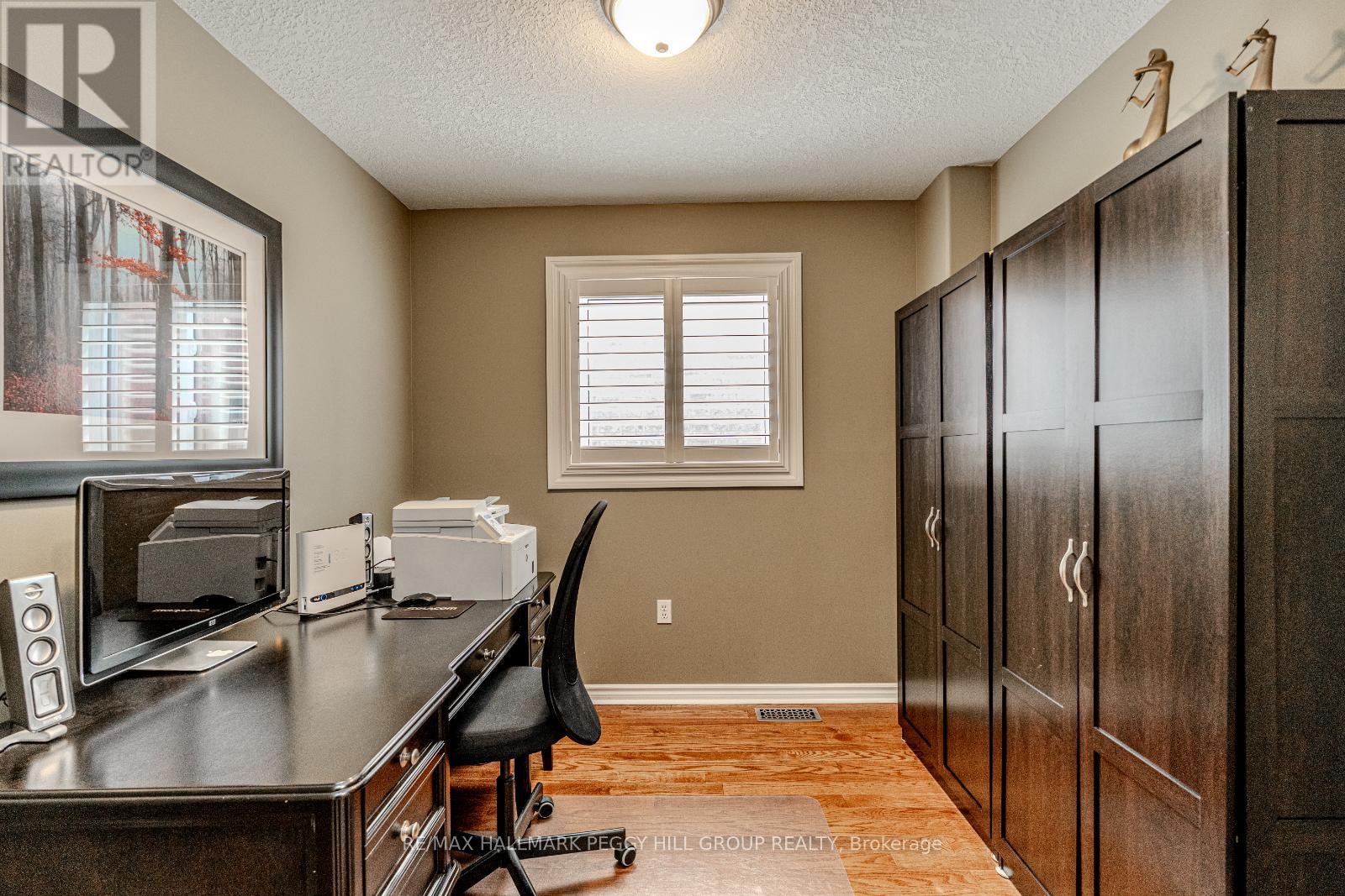 35 Benjamin Lane, Barrie (Painswick South), Ontario  L4N 0S2 - Photo 8 - S13102618
