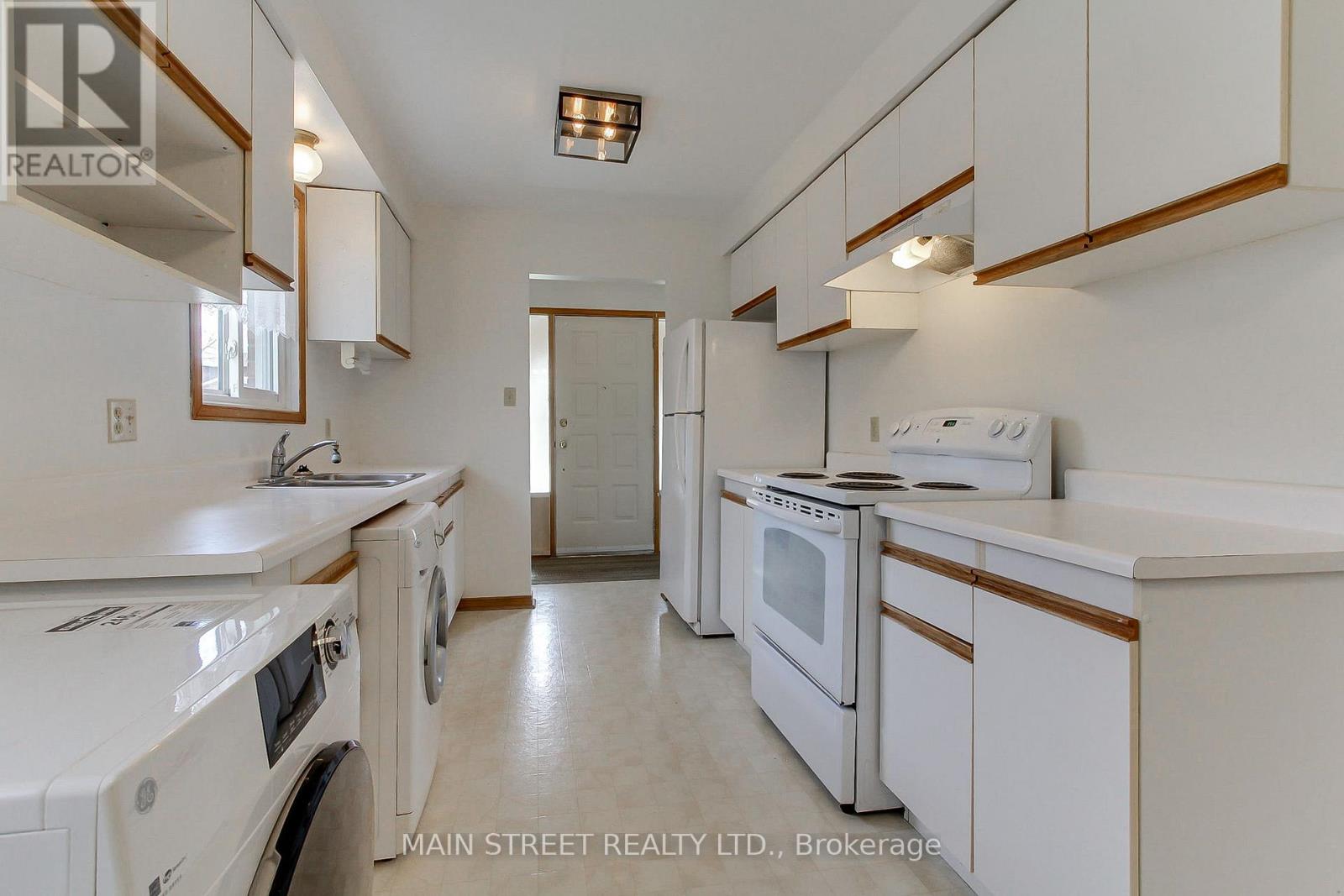 189 Browning Trail, Barrie (Letitia Heights), Ontario  L4N 5H5 - Photo 4 - S13102784