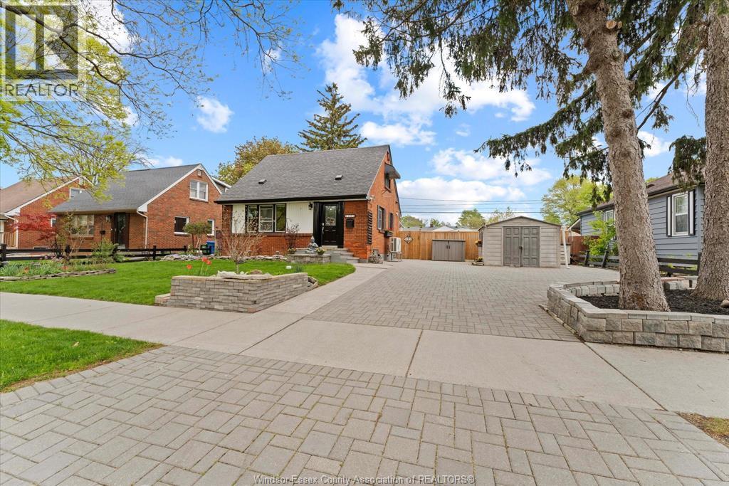1086 VILLAIRE AVENUE, Windsor, Ontario