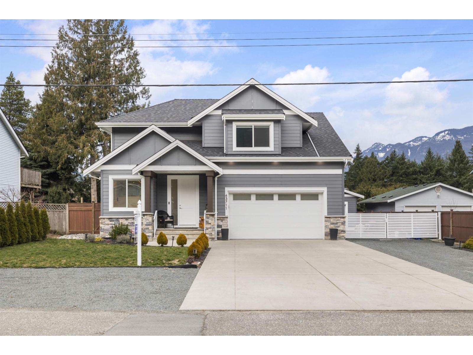 63711 Rosewood Avenue, Hope, Hope, British Columbia  V0X 1L2 - Photo 1 - R3120955
