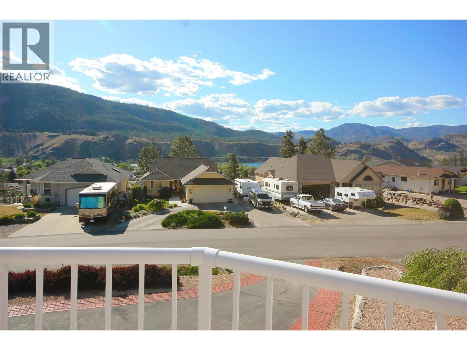 1035 Peachcliff Drive, Okanagan Falls, British Columbia  V0H 1R1 - Photo 2 - 10386676