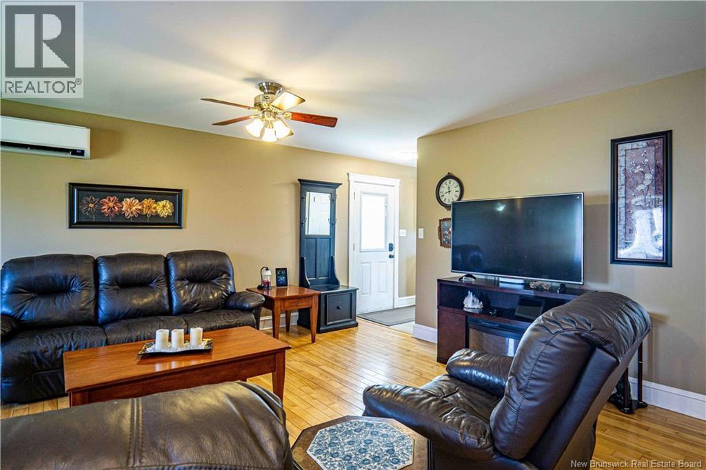 14 Harris Street, Oromocto, New Brunswick  E2V 0A6 - Photo 2 - NB139080