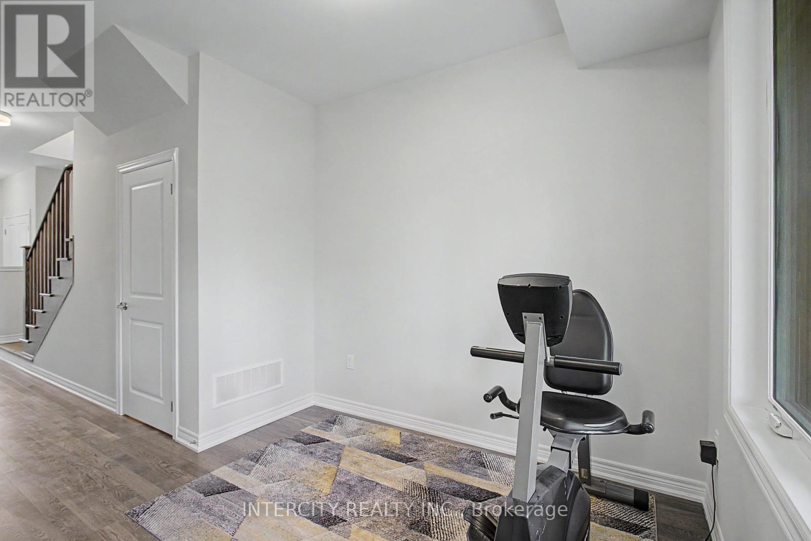 21 Folcroft Street, Brampton, Ontario  L6Y 0B6 - Photo 8 - W13102456