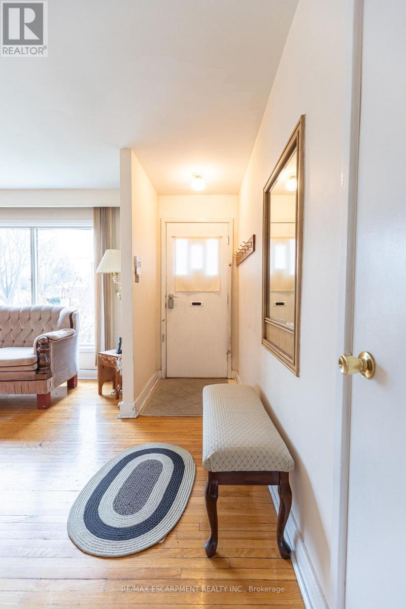 1 Snaresbrook Drive, Toronto, Ontario  M9W 2N5 - Photo 26 - W13102462