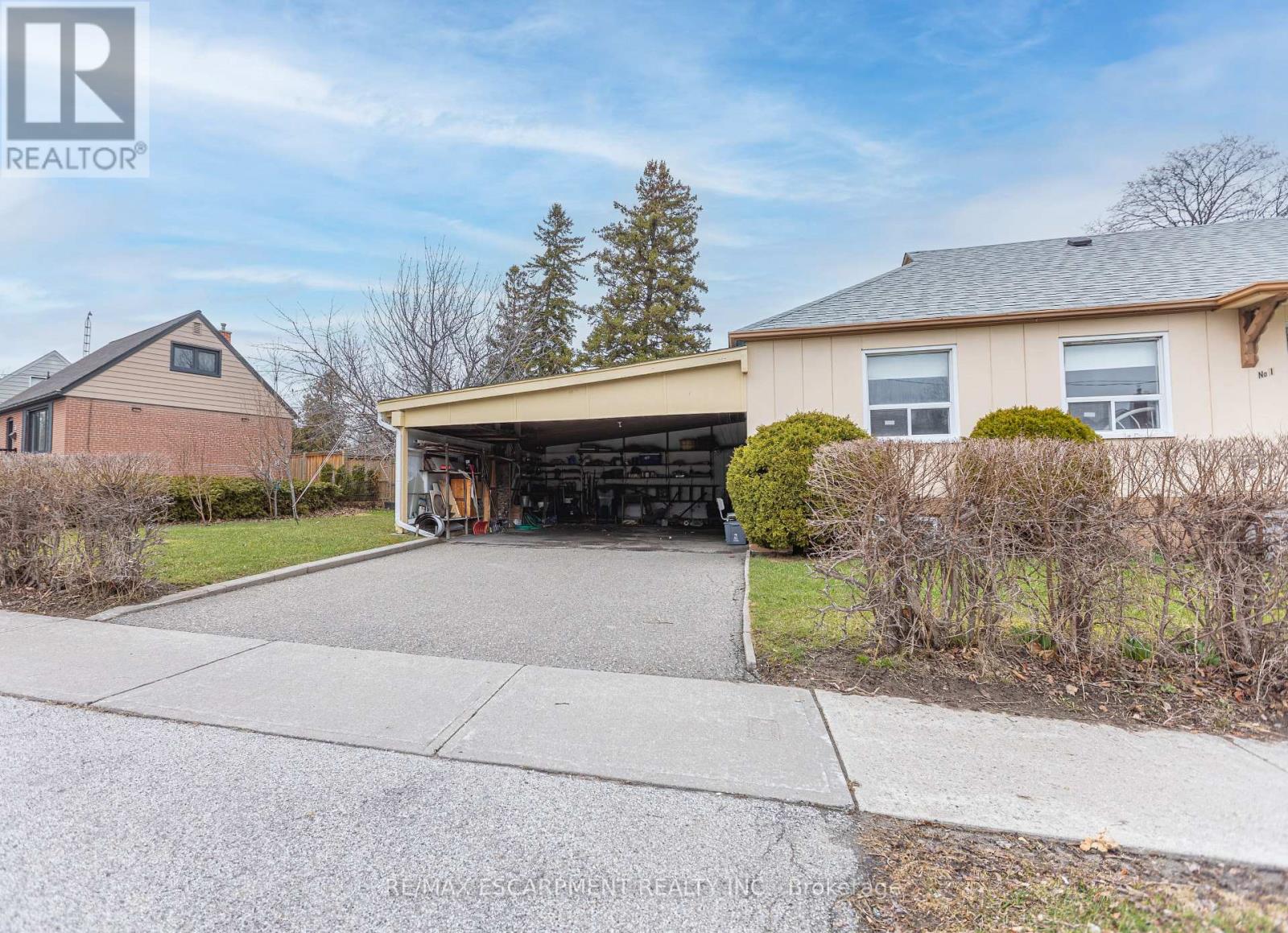 1 Snaresbrook Drive, Toronto, Ontario  M9W 2N5 - Photo 3 - W13102462