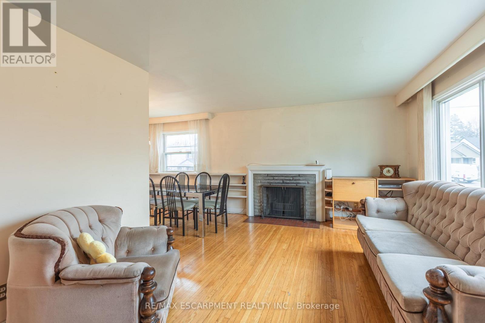 1 Snaresbrook Drive, Toronto, Ontario  M9W 2N5 - Photo 4 - W13102462
