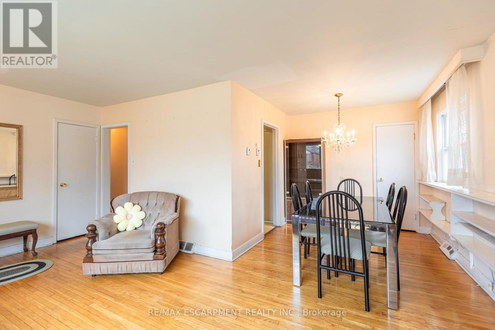 1 Snaresbrook Drive, Toronto, Ontario  M9W 2N5 - Photo 9 - W13102462