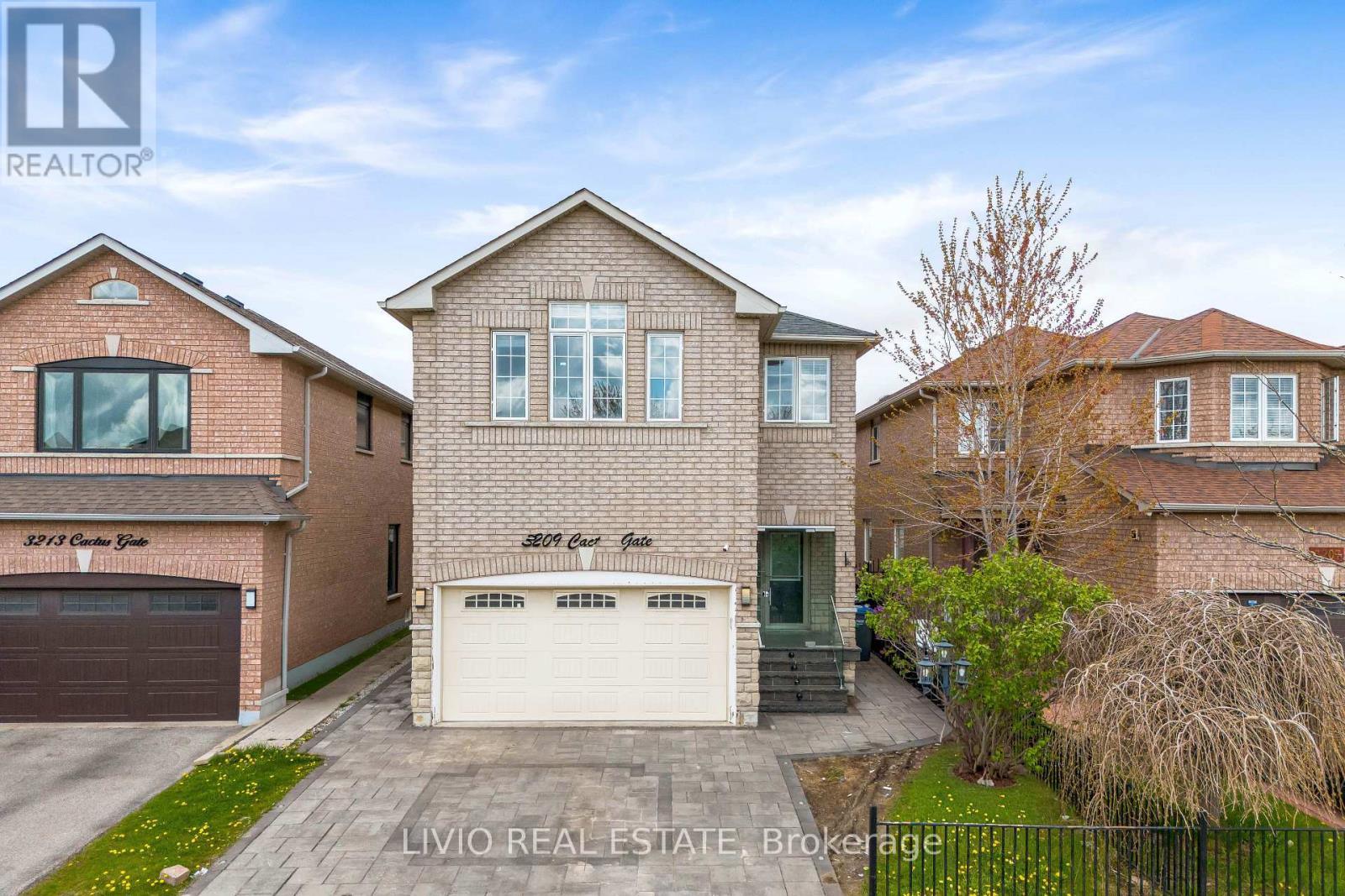 3209 Cactus Gate, Mississauga, Ontario  L5N 8M7 - Photo 1 - W13102590