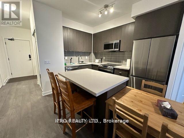 1105 - 4655 Metcalfe Avenue, Mississauga, Ontario  L5M 0Z7 - Photo 3 - W13102612