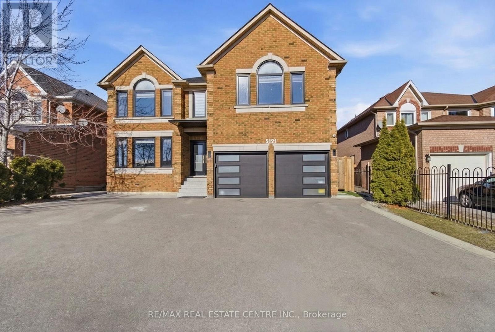 5121 Creditview Road, Mississauga, Ontario  L5V 1R8 - Photo 3 - W13102654