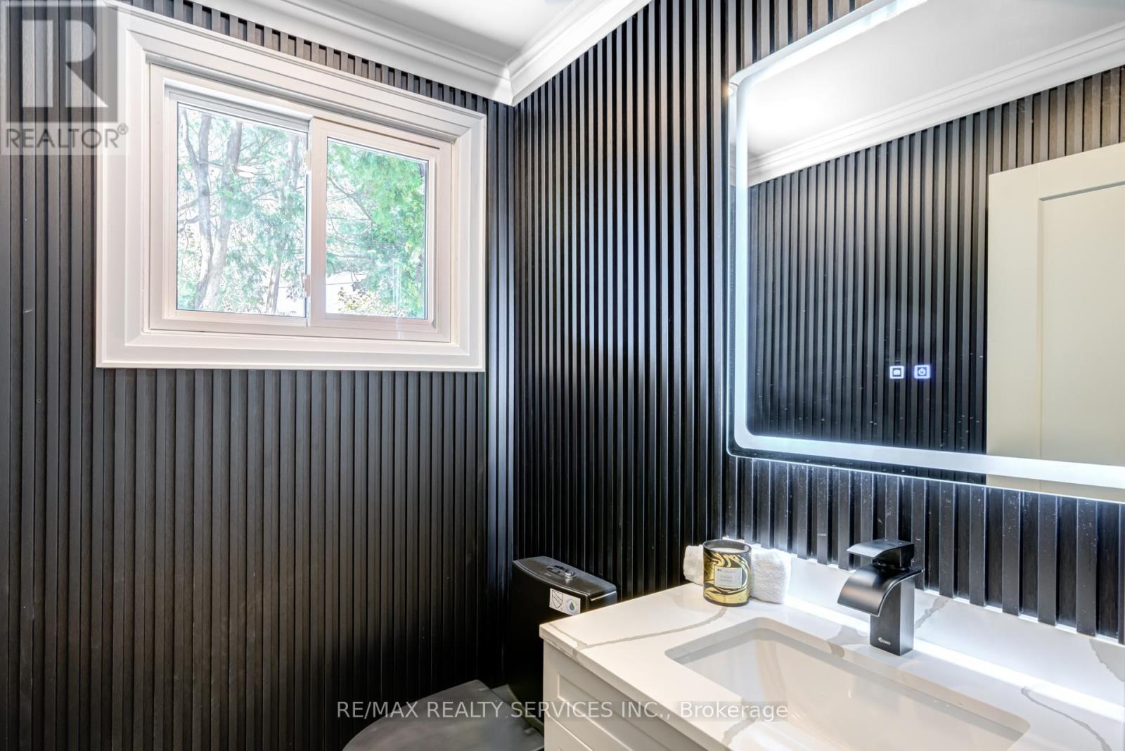 5133 Cherryhill Cres, Burlington, Ontario  L7L 4B8 - Photo 20 - W13102668