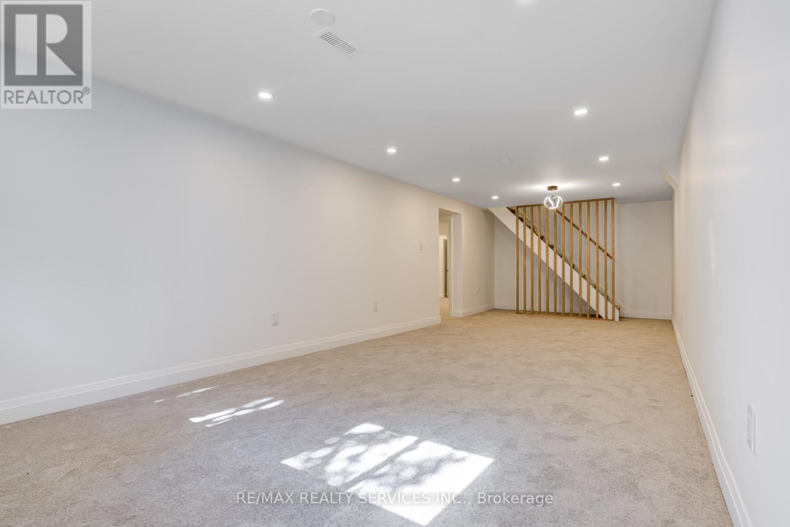 5133 Cherryhill Cres, Burlington, Ontario  L7L 4B8 - Photo 33 - W13102668
