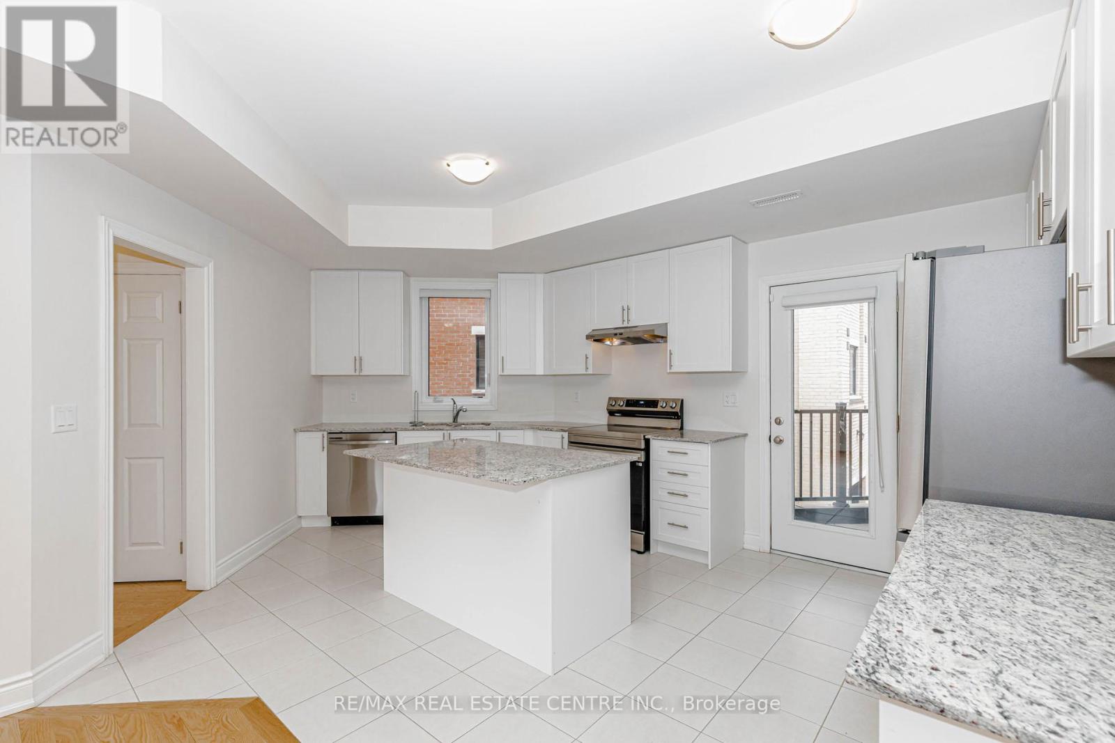 3 Marvin Avenue, Oakville, Ontario  L6H 0Z6 - Photo 30 - W13102702