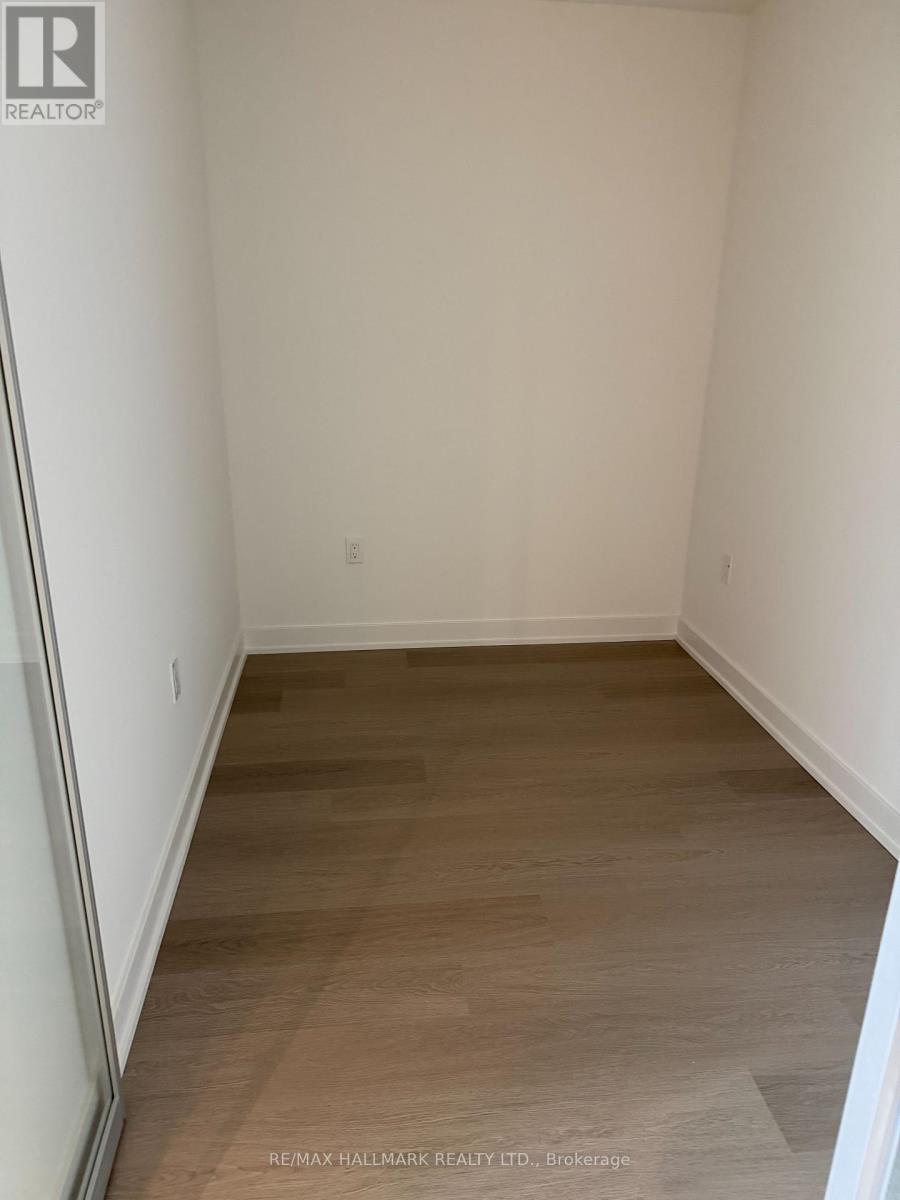 2036 - 448 Burnhampthorpe Road, Mississauga, Ontario  L5B 0R4 - Photo 5 - W13102820