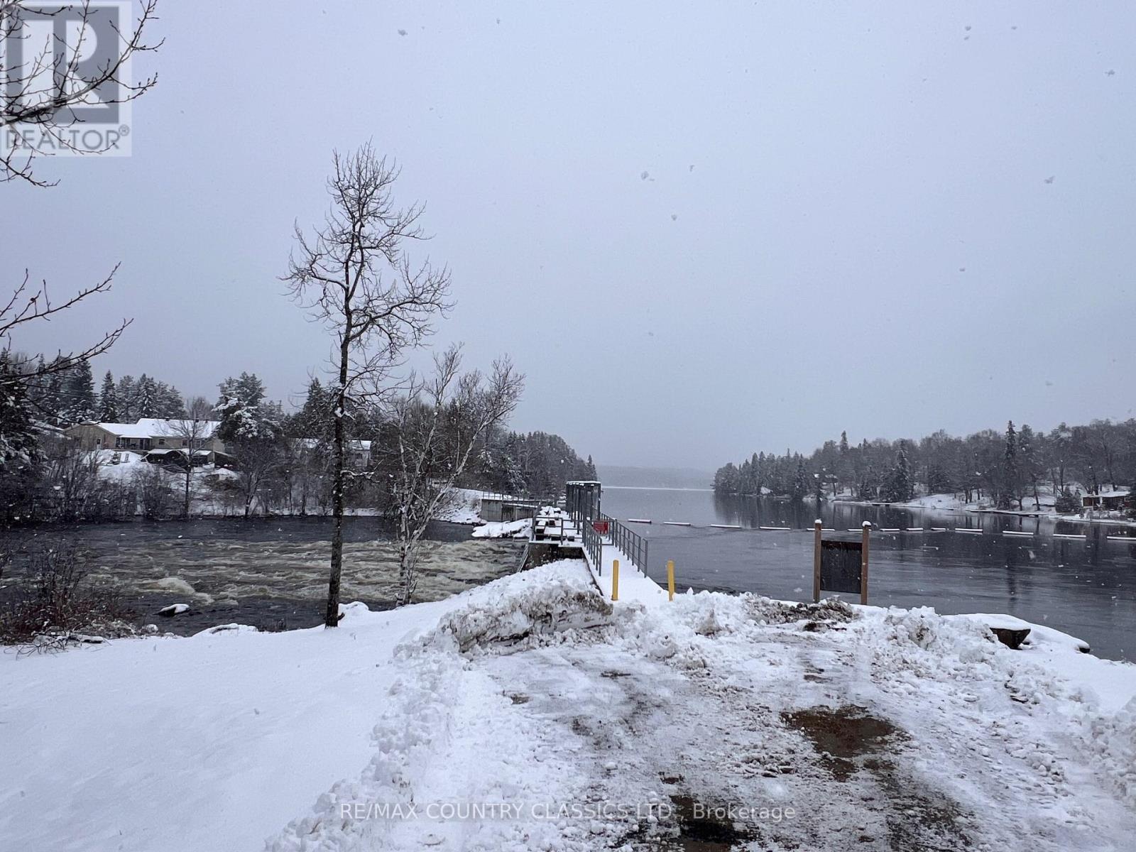 29606 60 Hwy Highway, South Algonquin, Ontario  K0J 2M0 - Photo 30 - X12992048