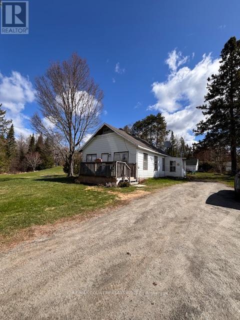 29606 60 Hwy Highway, South Algonquin, Ontario  K0J 2M0 - Photo 3 - X12992048