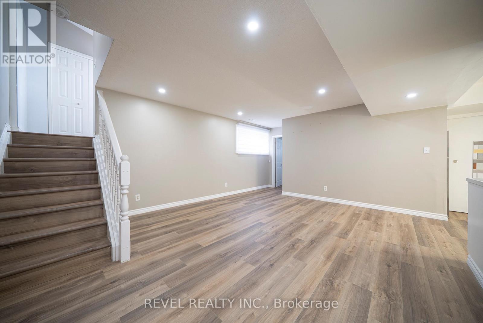 Lower - 53 Memorial Drive, Brantford, Ontario N3R 5S2 - Photo 3 - X13102560