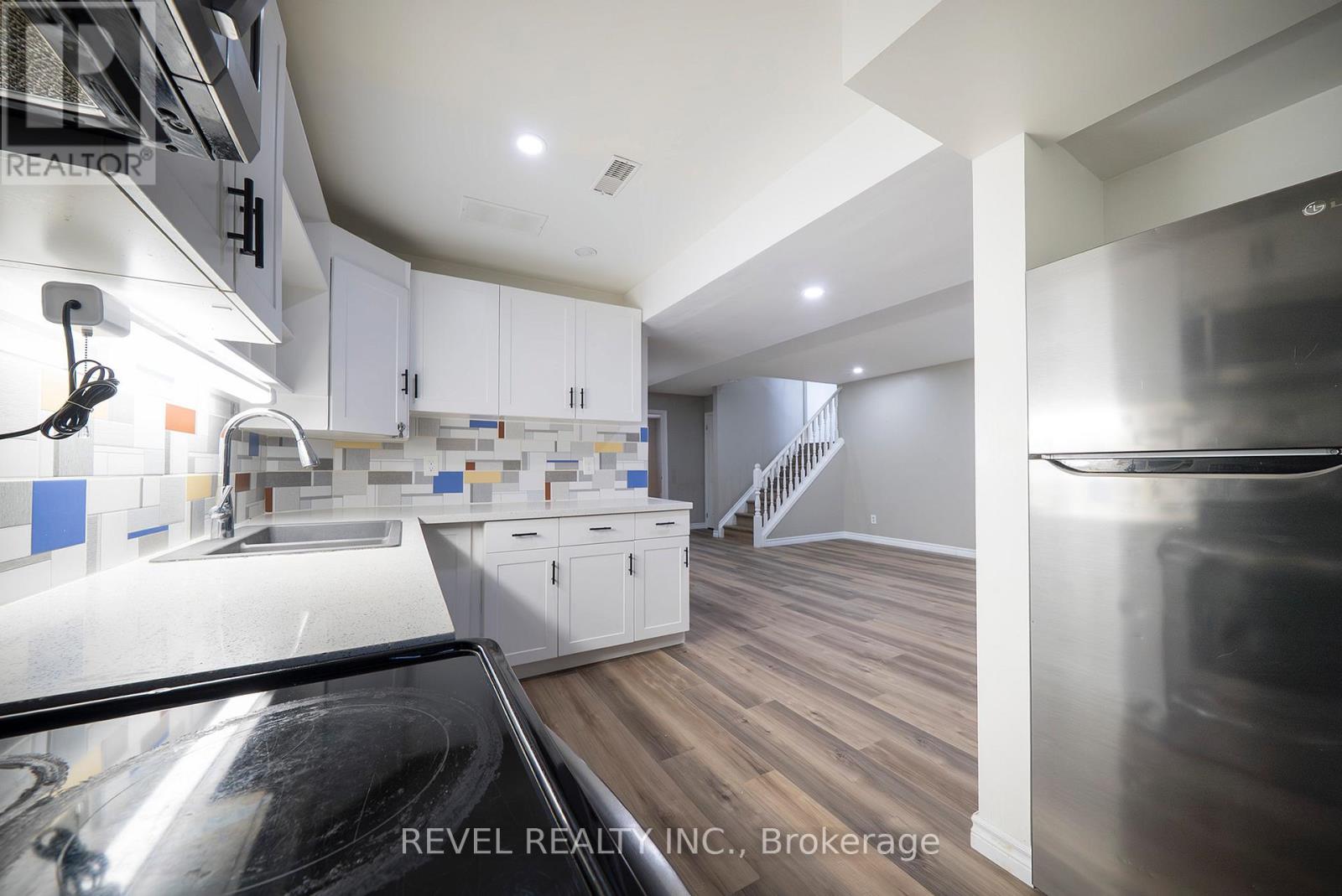 Lower - 53 Memorial Drive, Brantford, Ontario N3R 5S2 - Photo 6 - X13102560