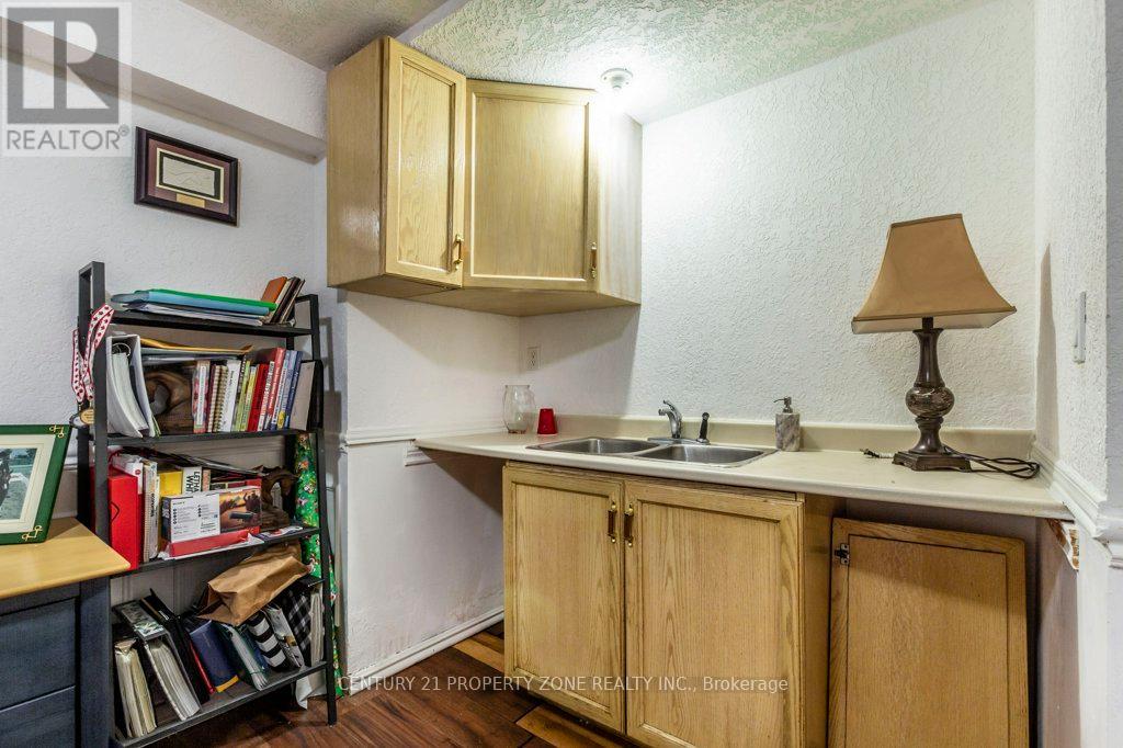 38 Rauch Court, Kitchener, Ontario N2N 3C7 - Photo 16 - X13102680