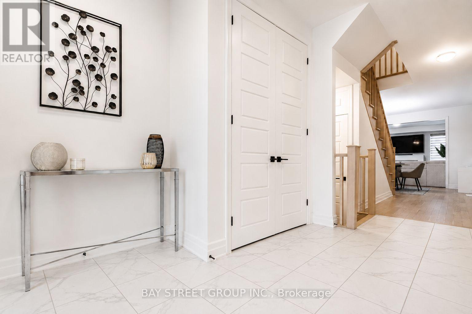 91 Milt Schmidt Street, Kitchener, Ontario  N2R 0T2 - Photo 2 - X13102764