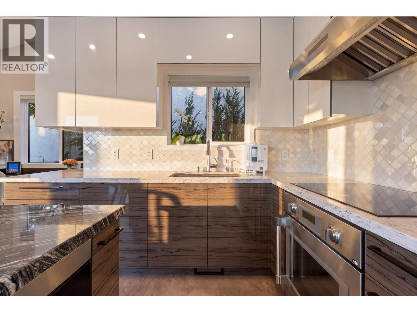 4778 Meadfeild Court, West Vancouver, British Columbia  V7W 2Y3 - Photo 11 - R3121279