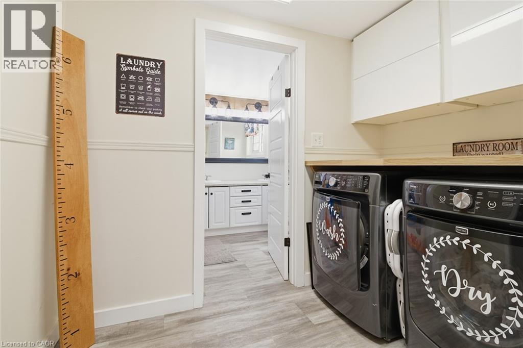 9043 Ridge Road, Niagara Falls, Ontario  L3B 5N7 - Photo 20 - 40828280