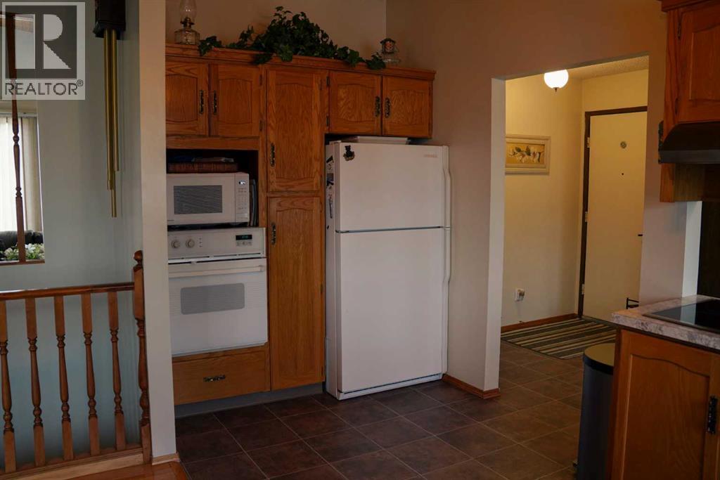 245 5 Avenue N, Vauxhall, Alberta  T0K 2K0 - Photo 11 - A2296752