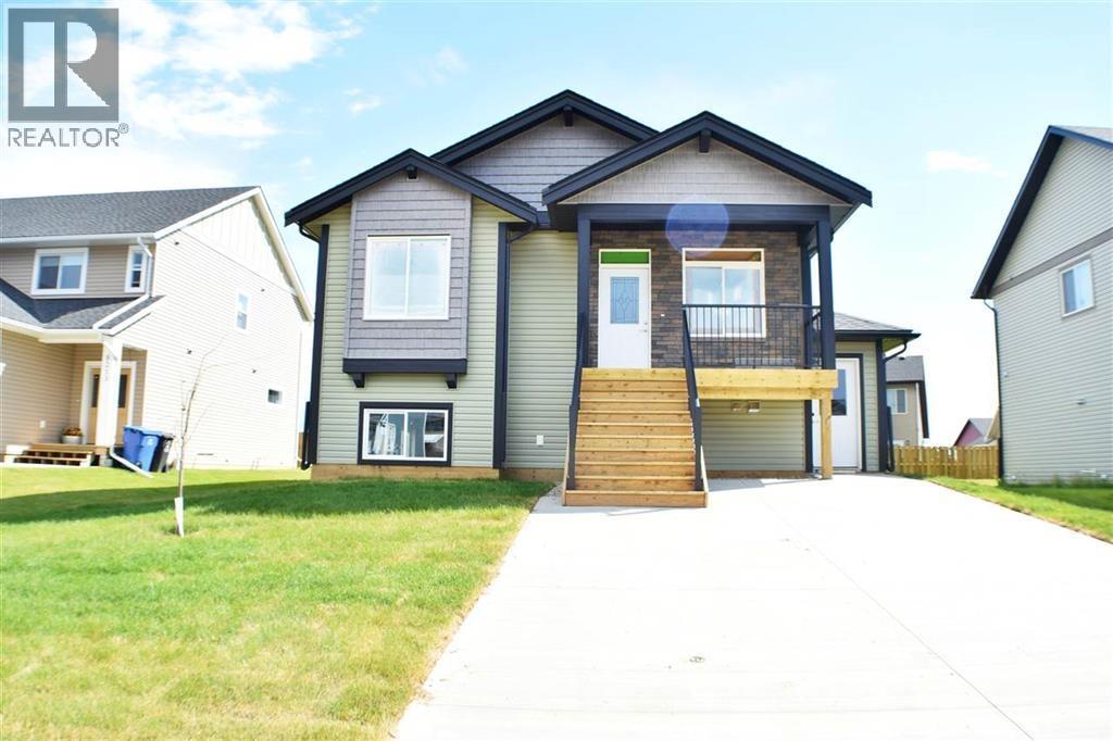8215 88 Avenue, Fort St. John, British Columbia  V1J 0N9 - Photo 1 - R3094164