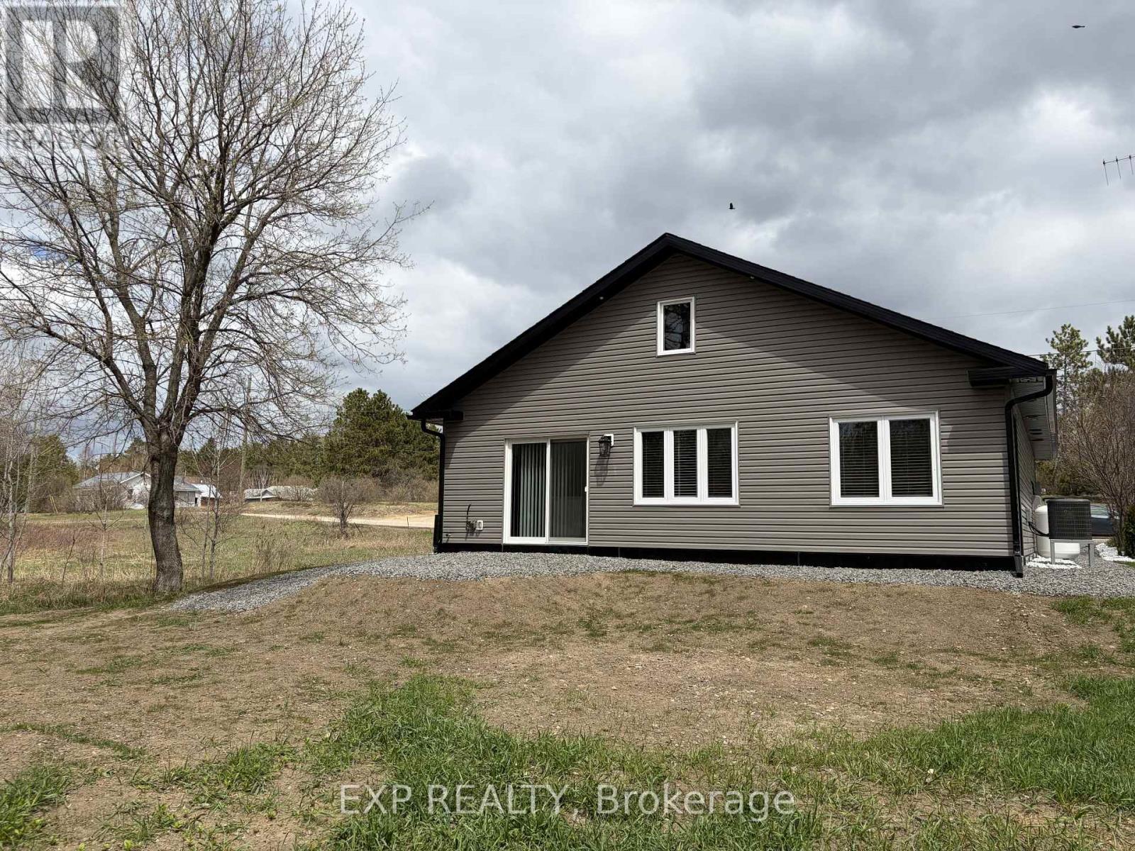 15 Zilney Street, Madawaska Valley, Ontario  K0J 1B0 - Photo 25 - X12956136