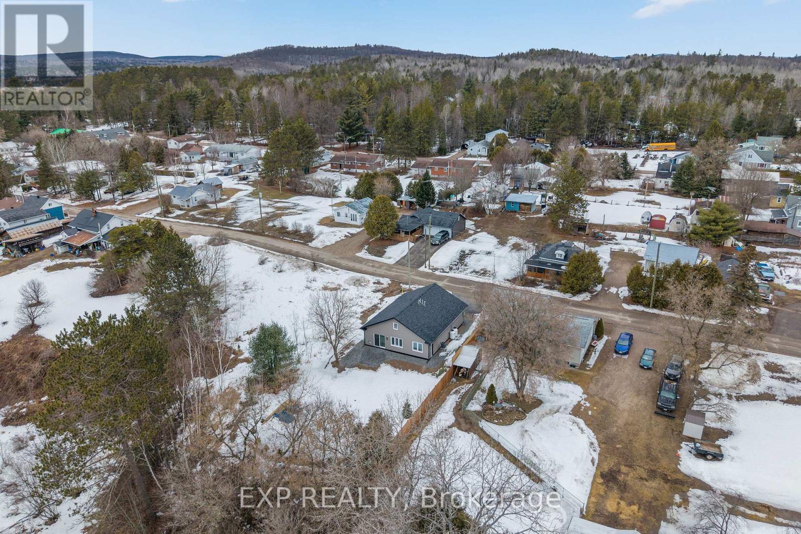 15 Zilney Street, Madawaska Valley, Ontario  K0J 1B0 - Photo 31 - X12956136