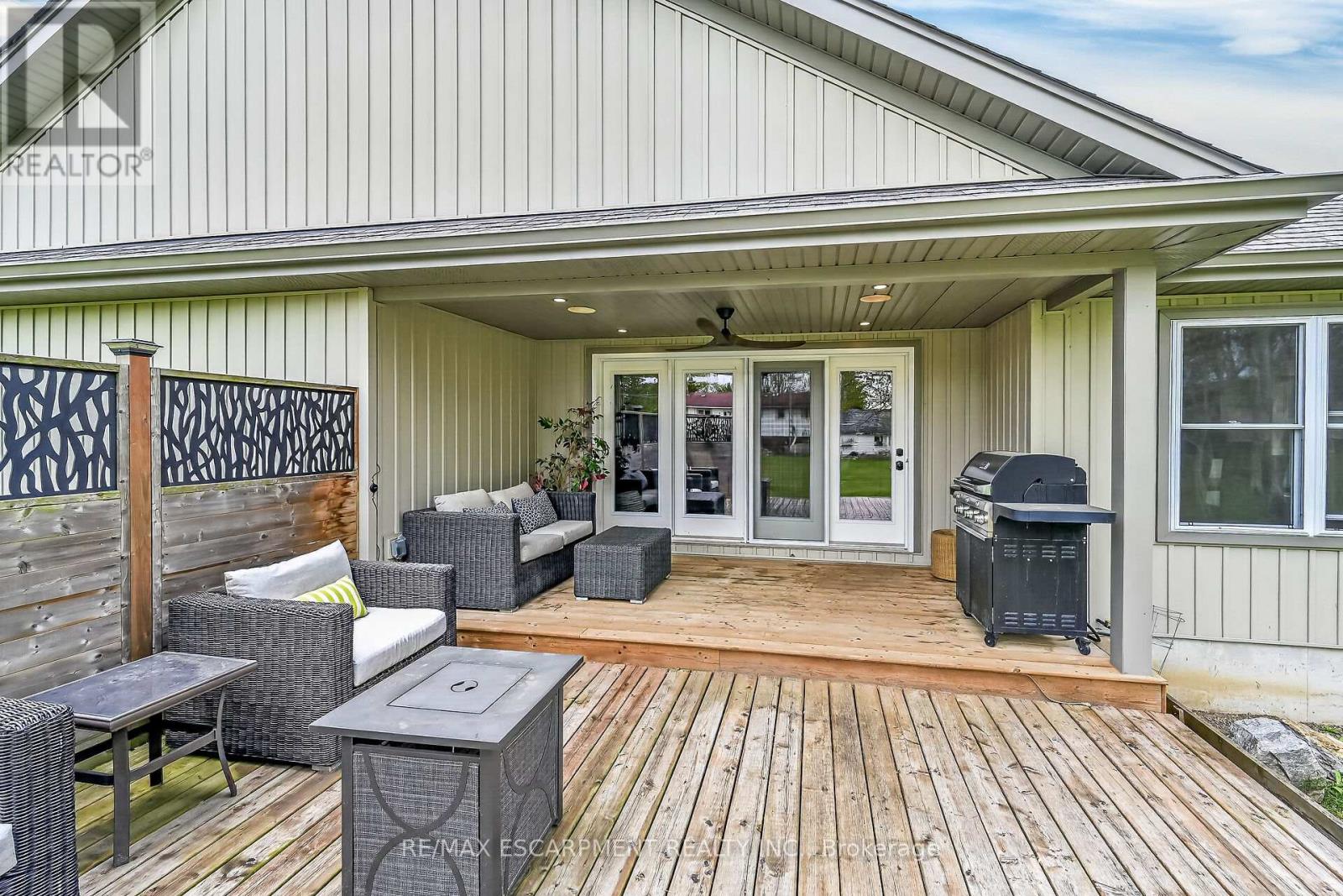 3 Walnut Street, Haldimand, Ontario  N0A 1H0 - Photo 2 - X12855308
