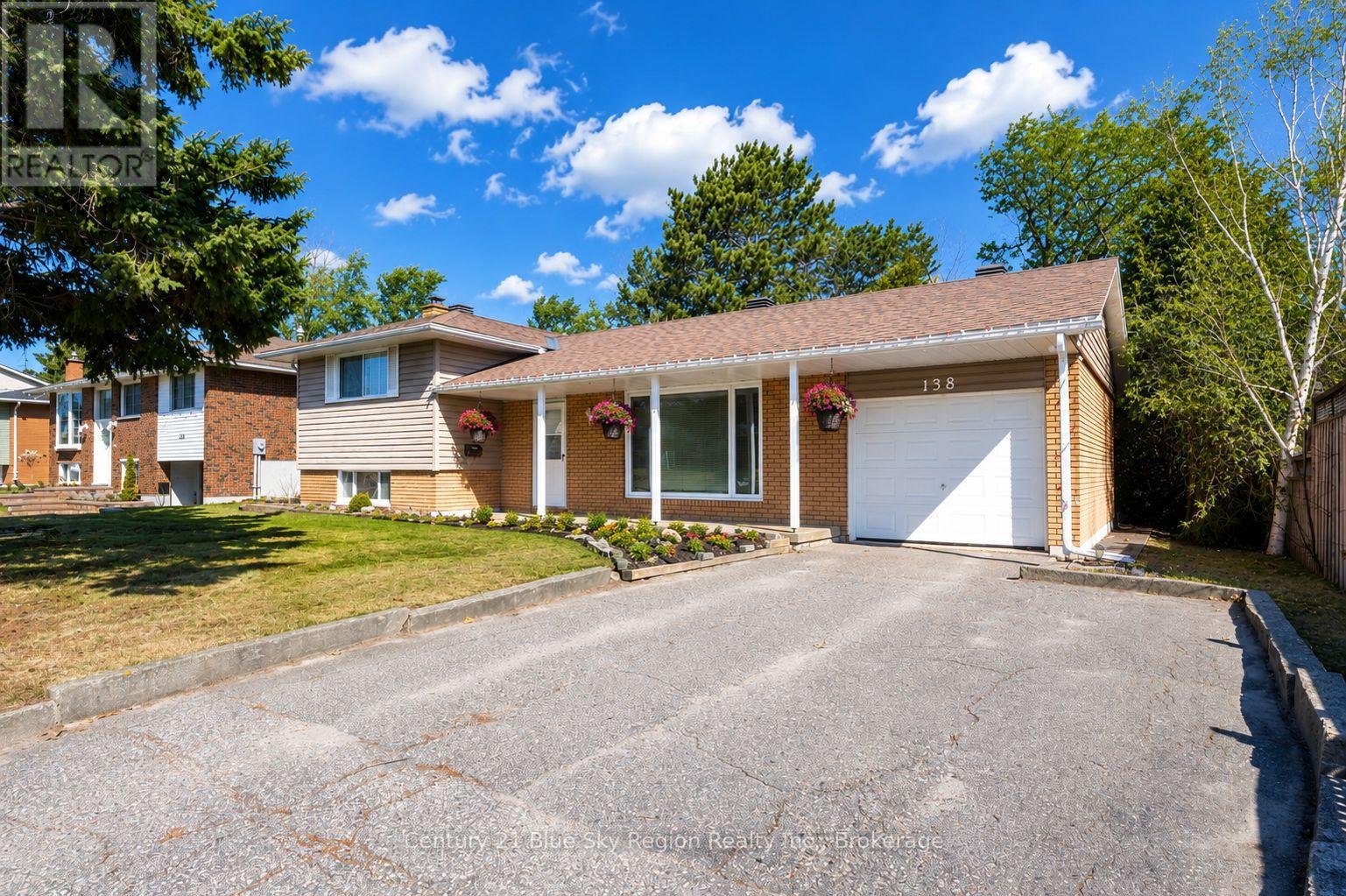 138 MACBETH CRESCENT, North Bay, Ontario