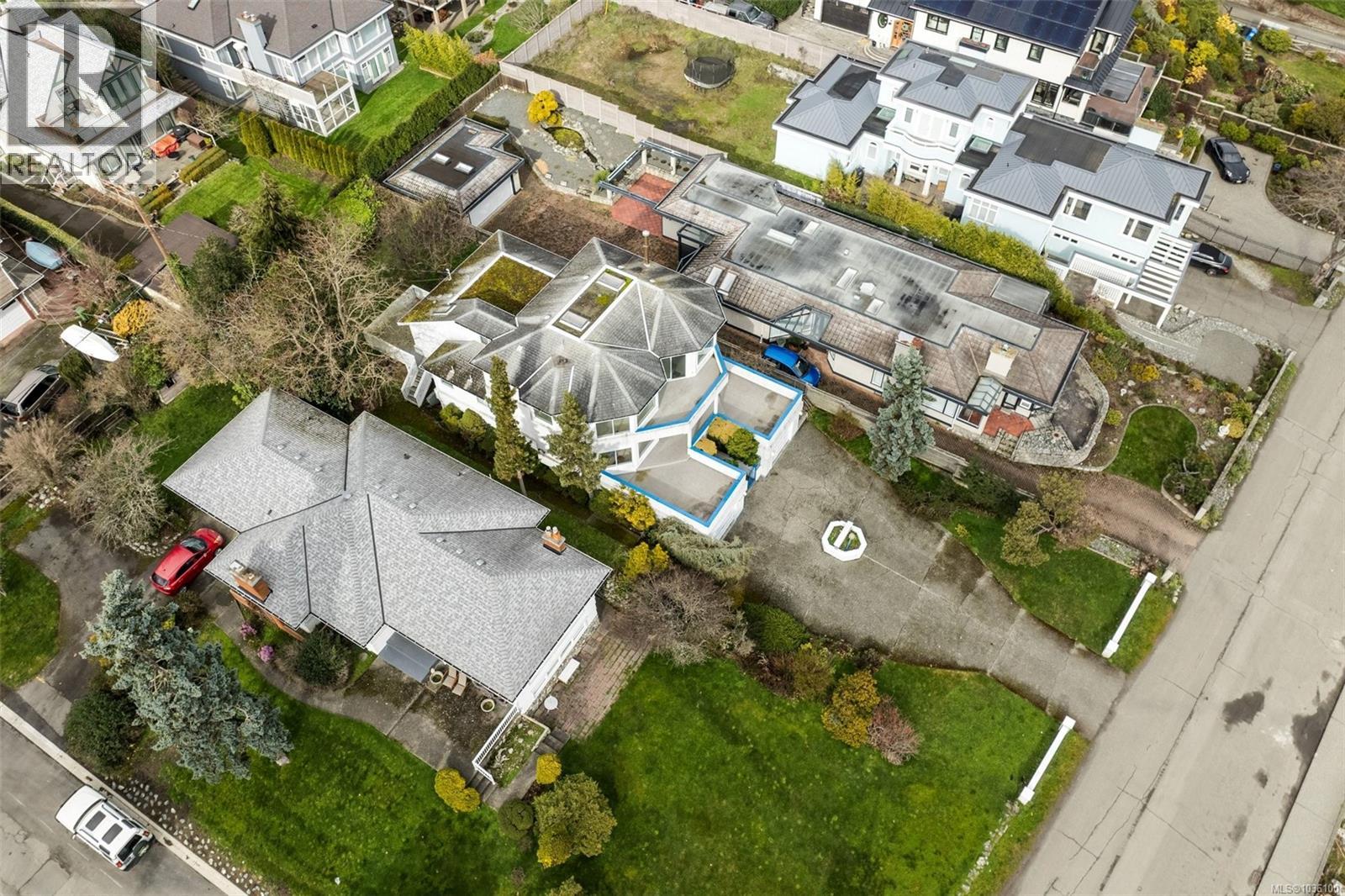 2524 Esplanade, Oak Bay, British Columbia  V8R 2W3 - Photo 6 - 1036100
