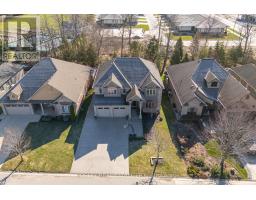 17 RHODES COURT, Pelham, Ontario