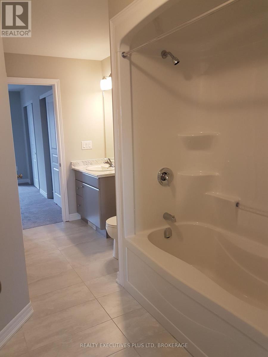 3 - 7768 Ascot Circle, Niagara Falls, Ontario  L2H 3H2 - Photo 8 - X13102926