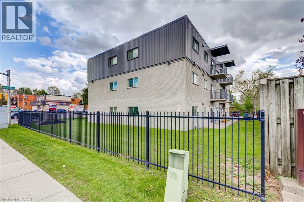 151 Marconi Boulevard Unit# 1, London, Ontario  N5V 1A6 - Photo 3 - 40825483