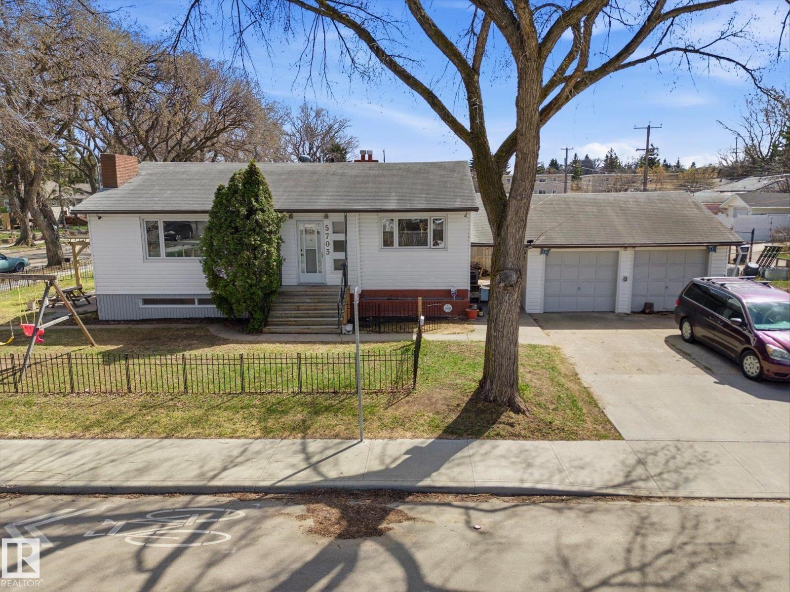 5703 119 Av Nw, Edmonton, Alberta  T5W 1J2 - Photo 4 - E4486587