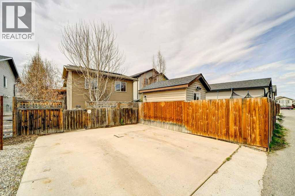 121 Mt Sundance Crescent W, Lethbridge, Alberta  T1J 0L4 - Photo 10 - A2307920