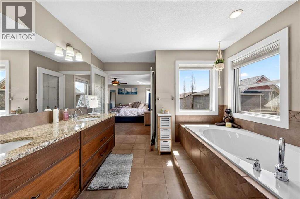 917 Channelside Road Sw, Airdrie, Alberta  T4B 3J3 - Photo 20 - A2307575