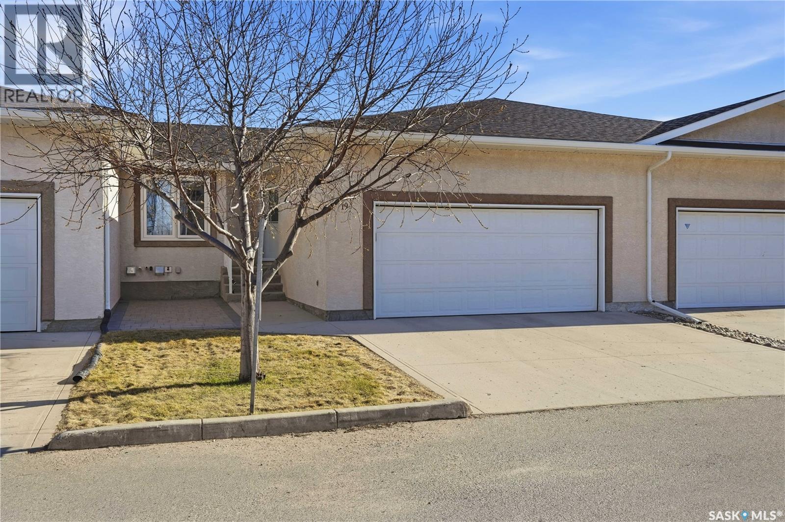 19 4101 Preston Crescent, Regina, Saskatchewan  S4X 0G3 - Photo 1 - SK035279