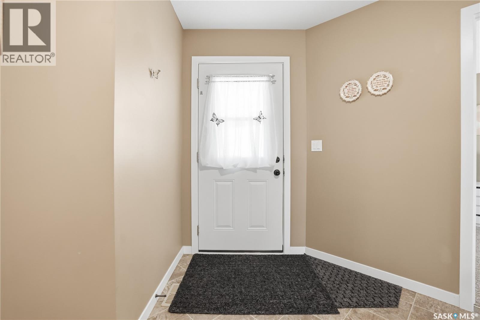 19 4101 Preston Crescent, Regina, Saskatchewan  S4X 0G3 - Photo 3 - SK035279