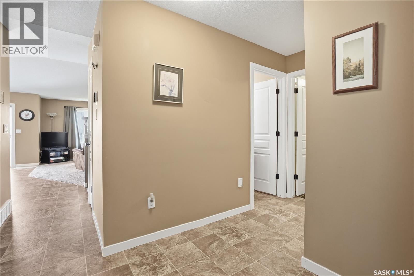 19 4101 Preston Crescent, Regina, Saskatchewan  S4X 0G3 - Photo 4 - SK035279