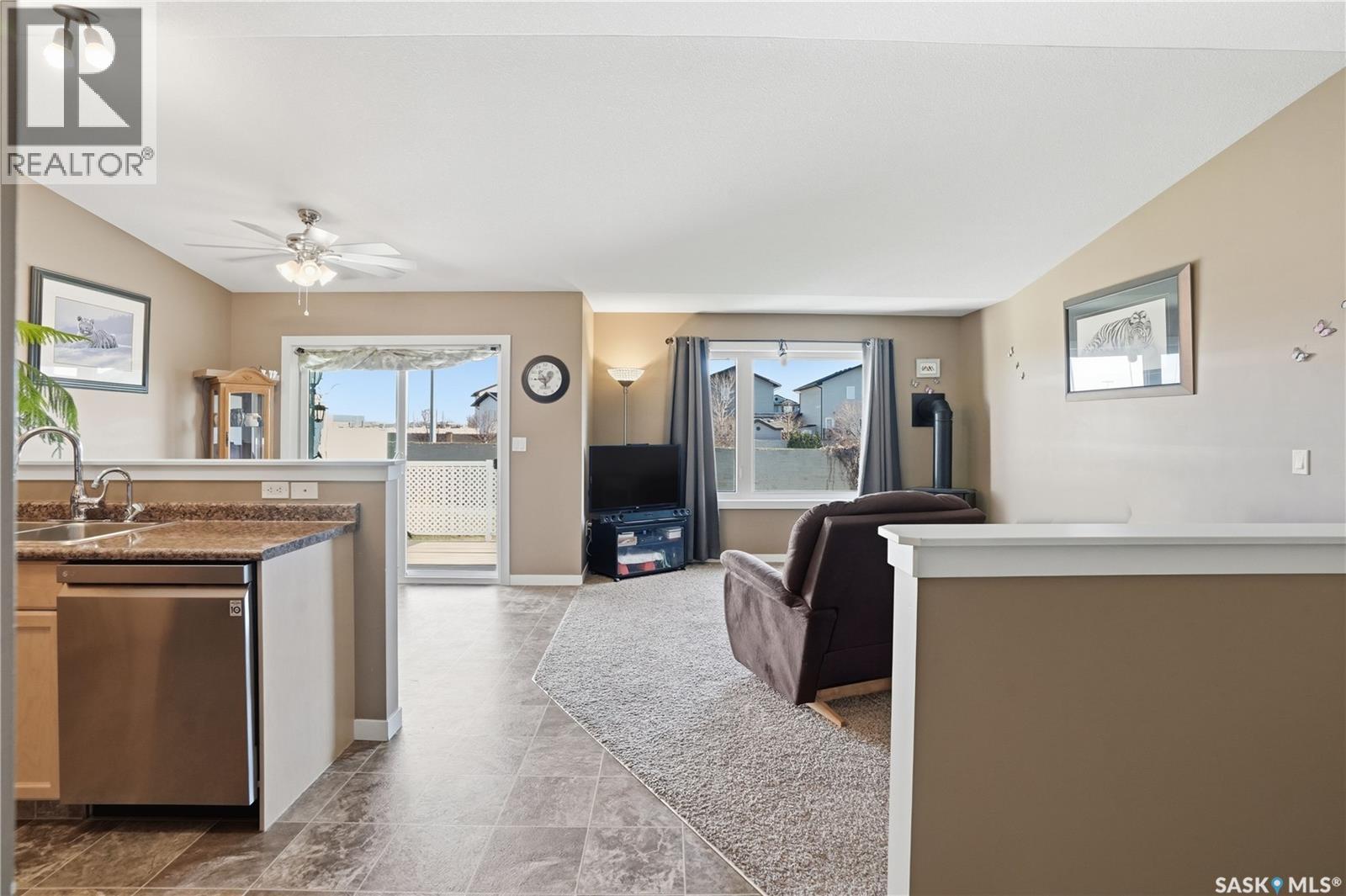 19 4101 Preston Crescent, Regina, Saskatchewan  S4X 0G3 - Photo 5 - SK035279