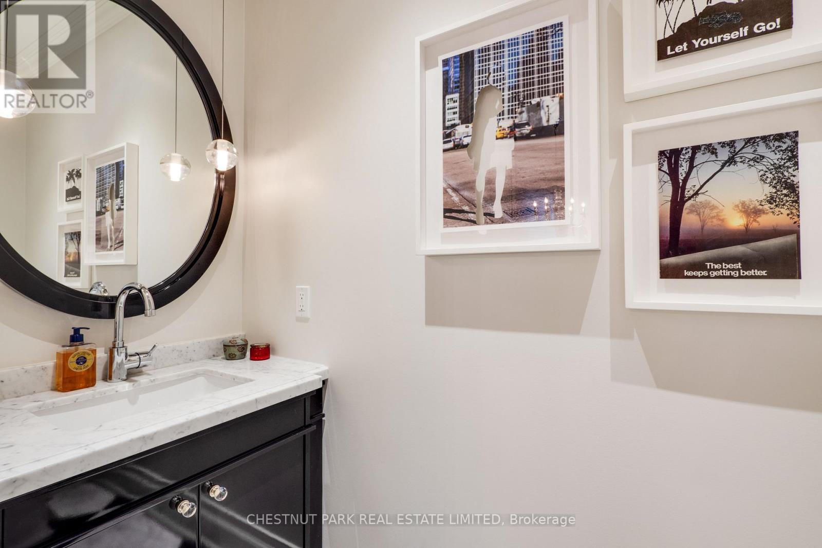 11 Admiral Road, Toronto, Ontario  M5R 2L4 - Photo 10 - C13102974